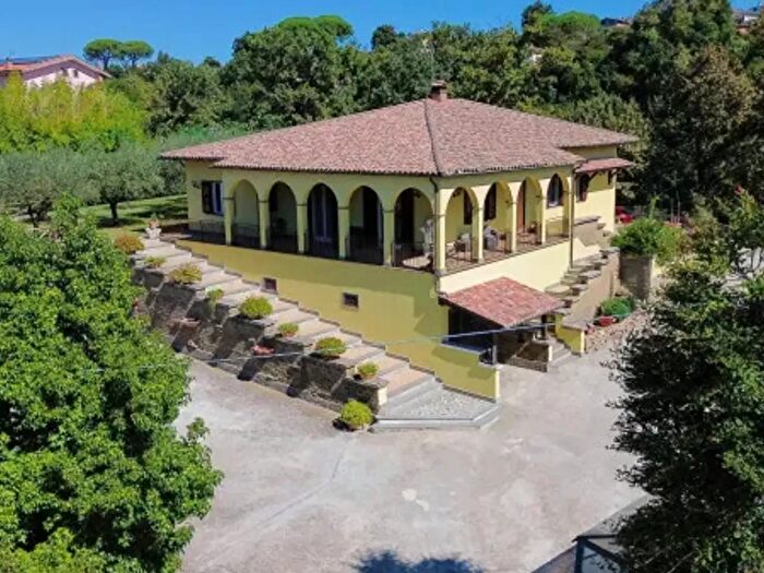 Casa con 6 locali in vendita in Via Colle del Pero, Zagarolo