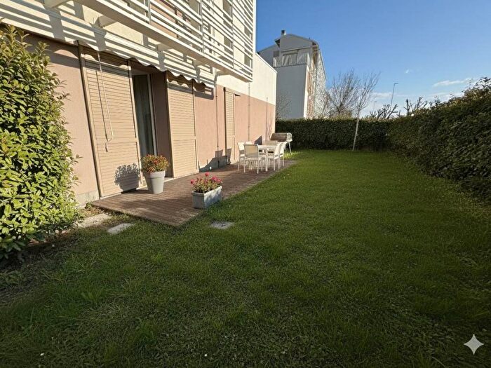 Appartamento trilocale in affitto in Via della Stazione, Misano Adriatico