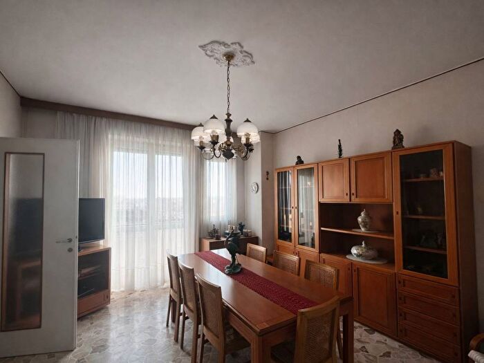 Appartamento quadrilocale in affitto in Via Fratelli John e Robert Kennedy, Corsico