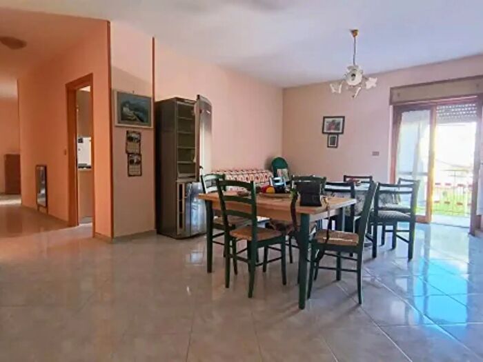 Appartamento quadrilocale in vendita in Via Cellara, Giffoni Valle Piana