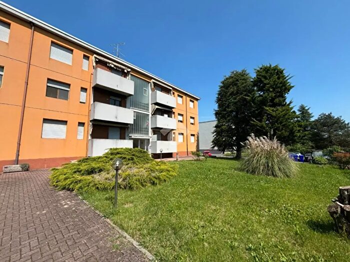 Appartamento trilocale in vendita in Via Cocconi, Traversetolo