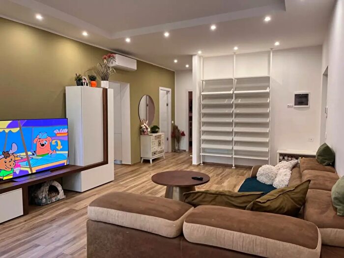 Appartamento trilocale in vendita in Vicolo Gaetano Mazza, Piacenza