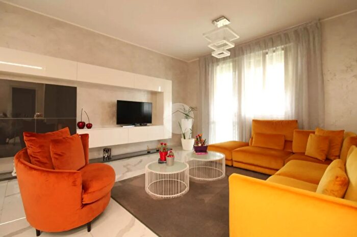 Appartamento quadrilocale in vendita in Via Isonzo, Romano Di Lombardia