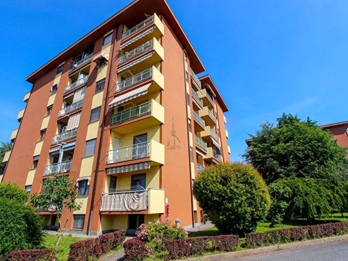 Appartamento trilocale in vendita in Via Santa Maria, Moncalieri