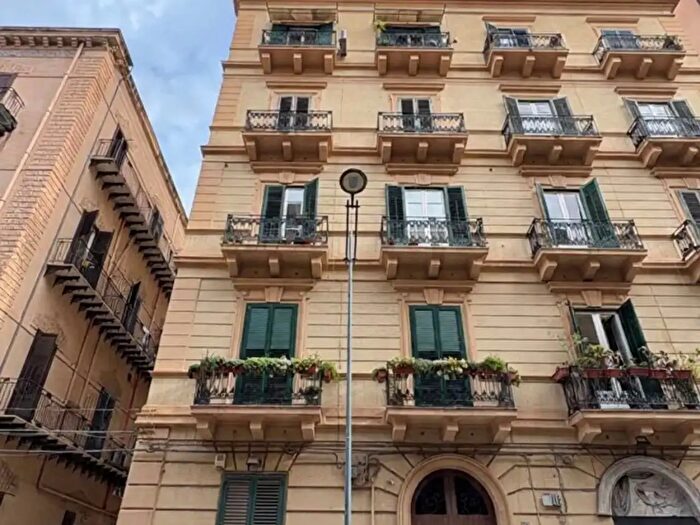 Appartamento bilocale in affitto in Via Villaermosa, Palermo