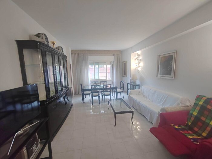 Appartamento con 6 locali in vendita in Via dellArringo, Sonnino