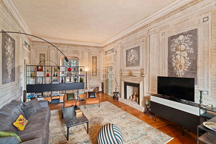 Appartamento con 11 locali in vendita in Via Garibaldi, Lonato