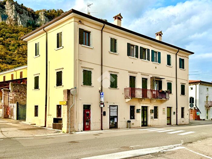 Appartamento trilocale in vendita in Via Pozzo dellAmore, Affi