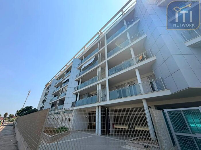 Appartamento bilocale in vendita in Via del Porto di Roma, Roma