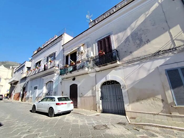 Casa con 12 locali in vendita in Via Novanese, Santa Maria A Vico