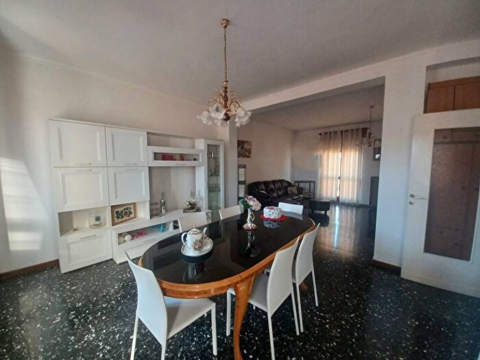 Appartamento trilocale in affitto in Corso Europa, Centro, Rho