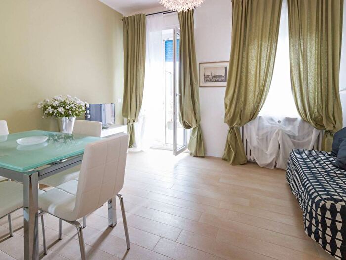 Appartamento quadrilocale in affitto in Via Pallone, Centro Storico, Verona