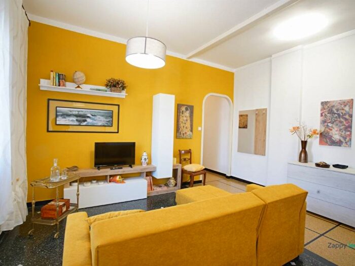 Appartamento trilocale in affitto in Via Salvo DAcquisto, Molassana, Genova