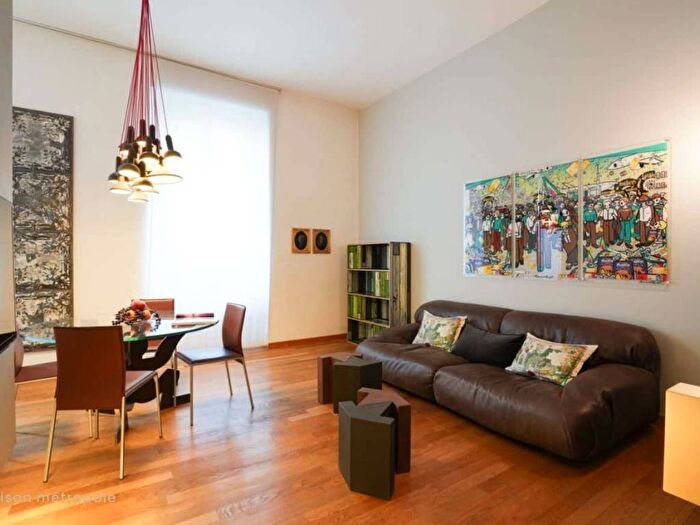 Appartamento trilocale in affitto in Via Pietro Maroncelli, Garibaldi Corso Como, Milano