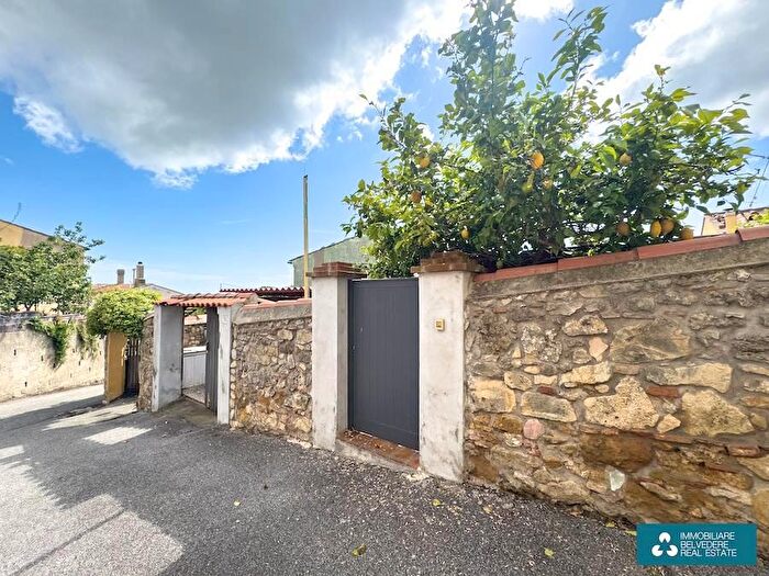 Appartamento con 7 locali in vendita in Rosignano Marittimo