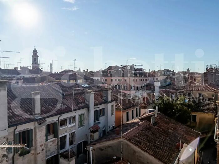 Appartamento con 5 locali in vendita in Cannaregio, Venezia
