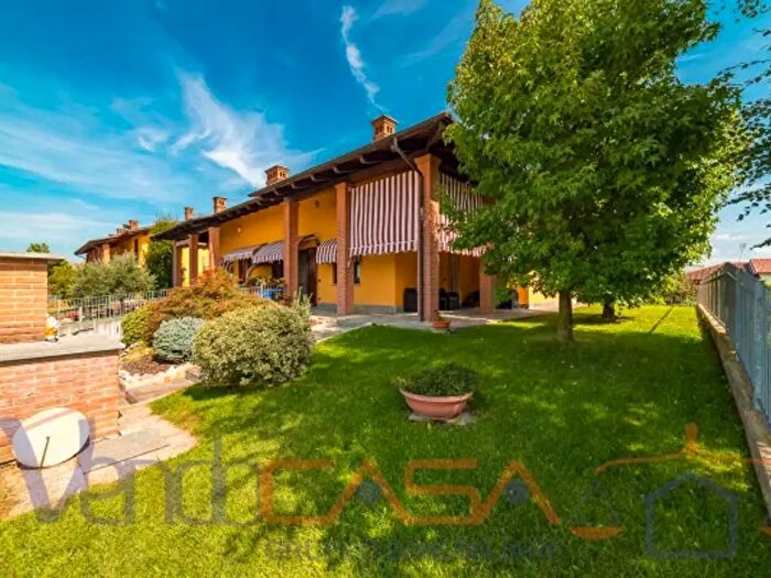 Casa con 6 locali in vendita in Via Cappellazzo, Cherasco