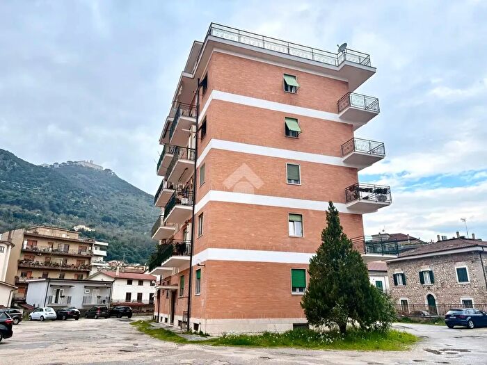 Appartamento trilocale in vendita in Via Virgilio, Cassino