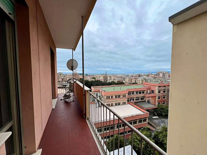 Appartamento quadrilocale in vendita in Via Sigismondo Muscola Genova, Genova