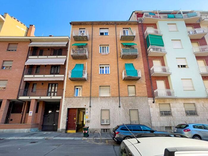Appartamento con 5 locali in affitto in Via Mombarcaro, Santa Rita, Torino