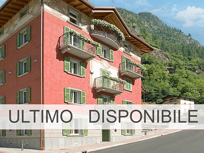 Appartamento trilocale in affitto in Via Roma, Centro, Branzi