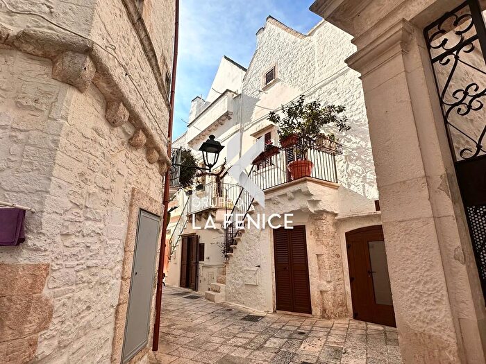 Casa trilocale in vendita in Via Morelli, Locorotondo