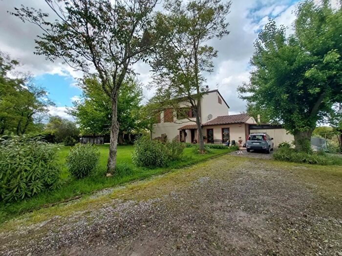 Casa con 9 locali in vendita in Via Antonio Pacinotti Pontedera, Pontedera