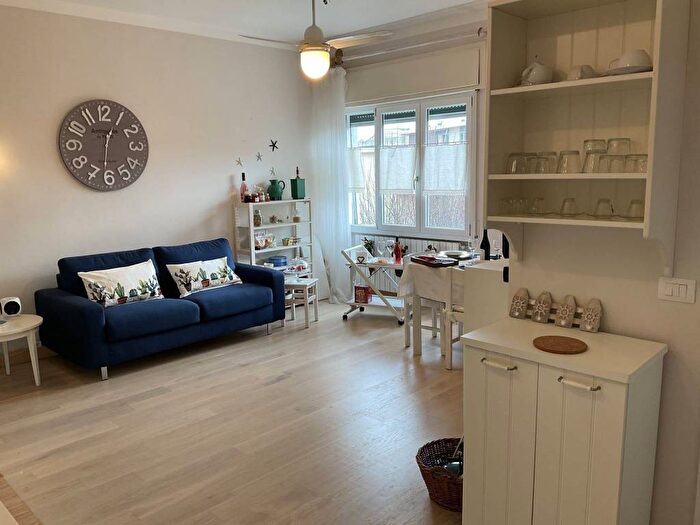 Appartamento trilocale in affitto in Vico Nicei, Spotorno