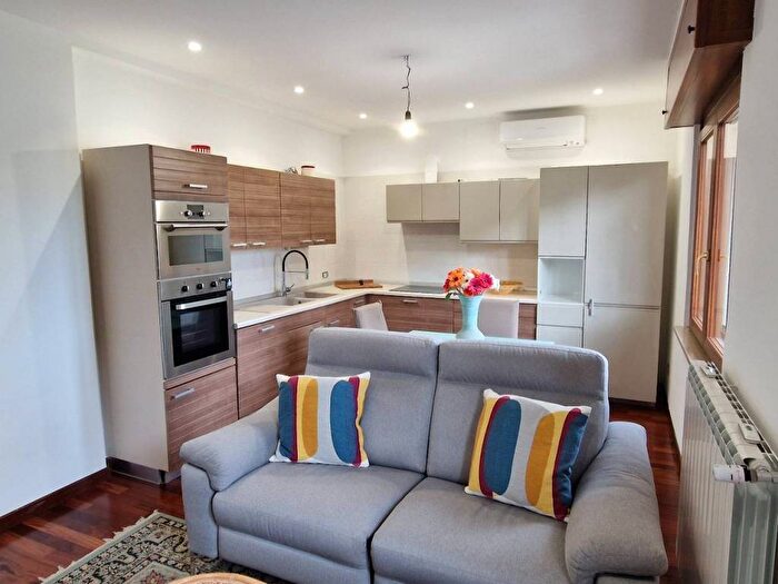 Appartamento trilocale in affitto in Via Sebastiano Conca, Centro, Latina