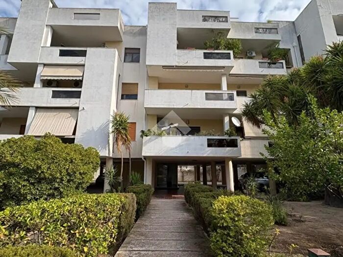 Appartamento con 5 locali in vendita in Via dei Grilli, Cagliari