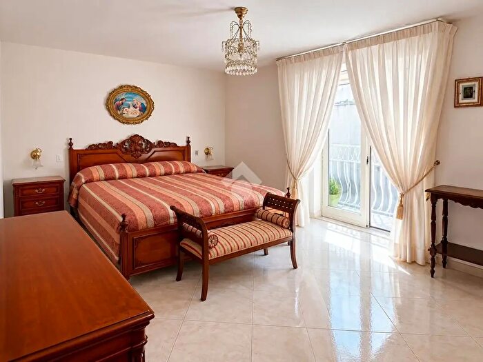 Appartamento trilocale in vendita in Str dei Nastri, Portici