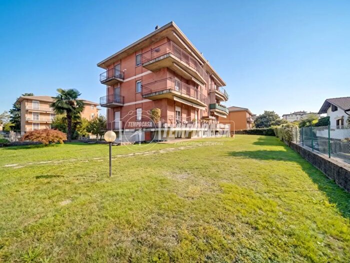 Appartamento trilocale in vendita in Via Gasparoli C, Cassano Magnago