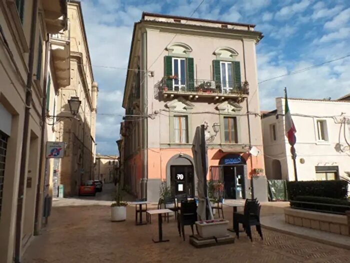 Appartamento con 6 locali in vendita in Via Vescovado, Vasto