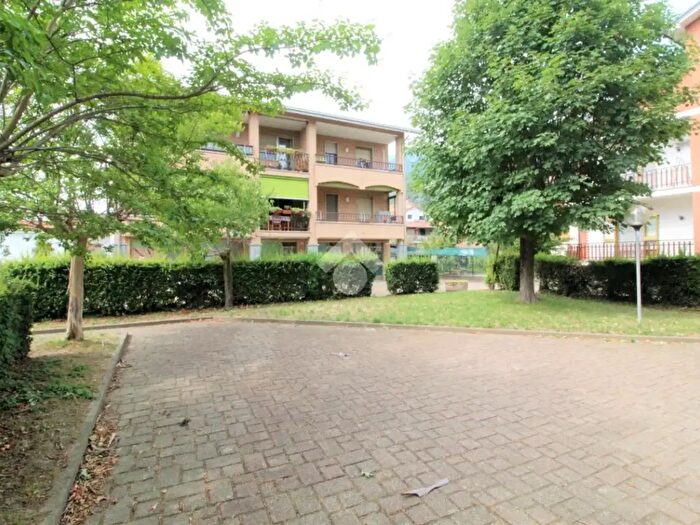 Appartamento con 5 locali in vendita in Piazza Martinetti, Borgofranco D'Ivrea