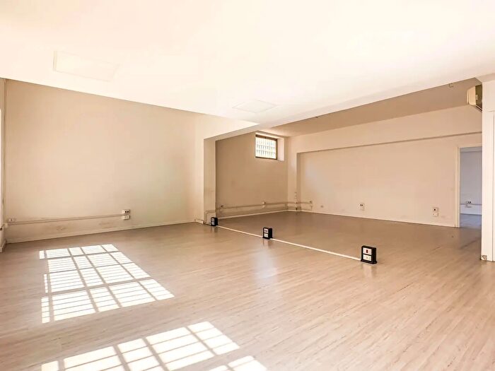 Appartamento quadrilocale in vendita in Via Giovanni Maria Angioy, Cagliari