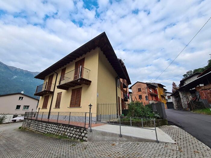 Case in Vendita e in Affitto - 2