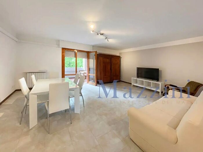 Appartamento con 7 locali in vendita in Via Quartieri, Forte Dei Marmi