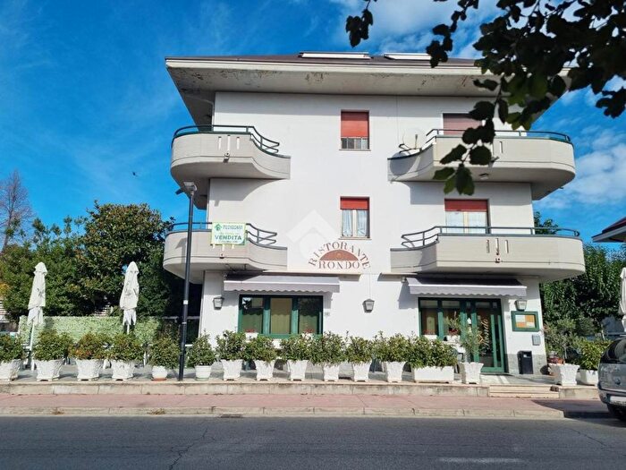 Appartamento quadrilocale in vendita in Via Milano, Castellalto