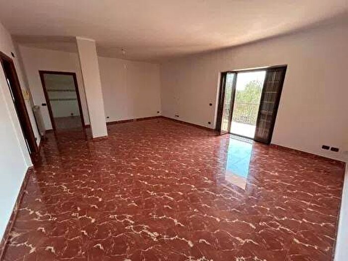 Appartamento con 6 locali in affitto in Via Mergataro No Number, Centro, Formia