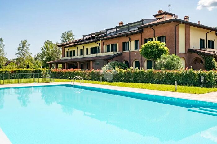 Appartamento trilocale in vendita in Via Foppaola, Garlate