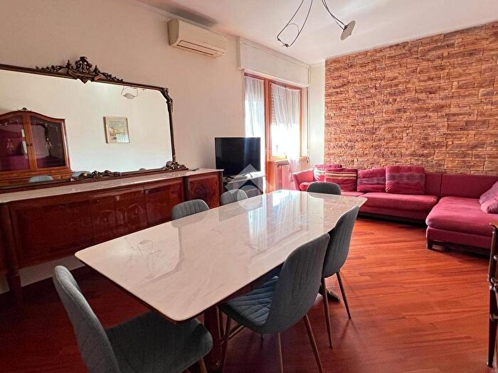 Appartamento trilocale in affitto in via verga, Novate Milanese