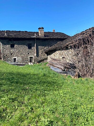 Casa con 8 locali in vendita in Via Chamen, Gressan