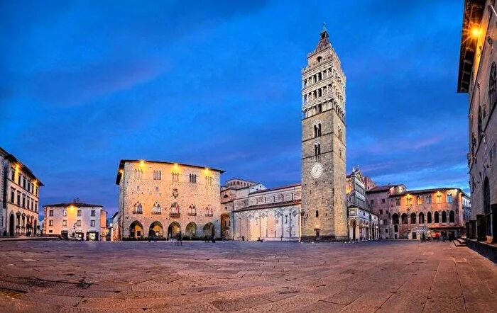 Appartamento bilocale in vendita in Via della Madonna, Pistoia