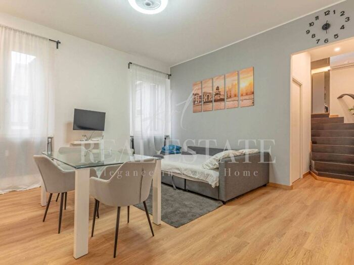 Appartamento bilocale in affitto in Via dei Piatti, Centro, Milano