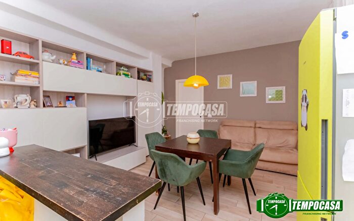 Appartamento trilocale in vendita in Via Cascina Barocco, Milano