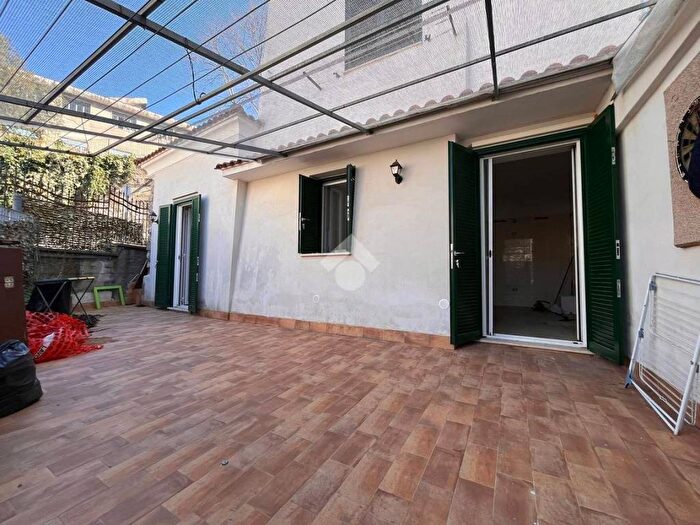 Appartamento trilocale in affitto in Appartamento Via Vincenzo Galise, Centro, Cava de Tirreni