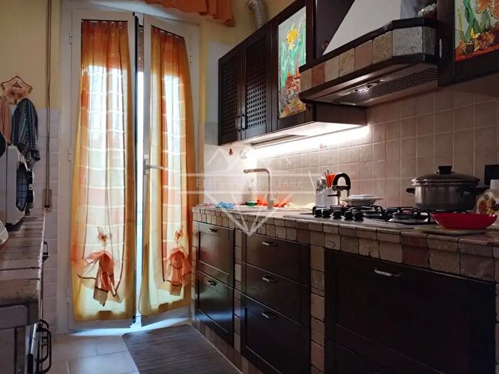 Appartamento con 5 locali in vendita in Carrara