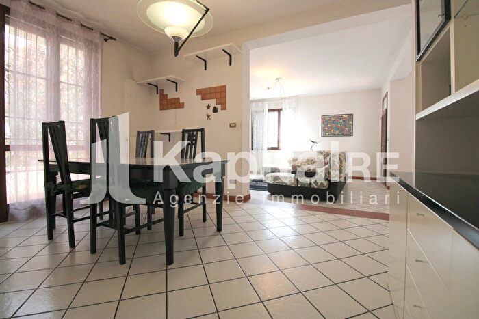 Casa con 6 locali in vendita in Via Olaf Palme Budrio, Budrio