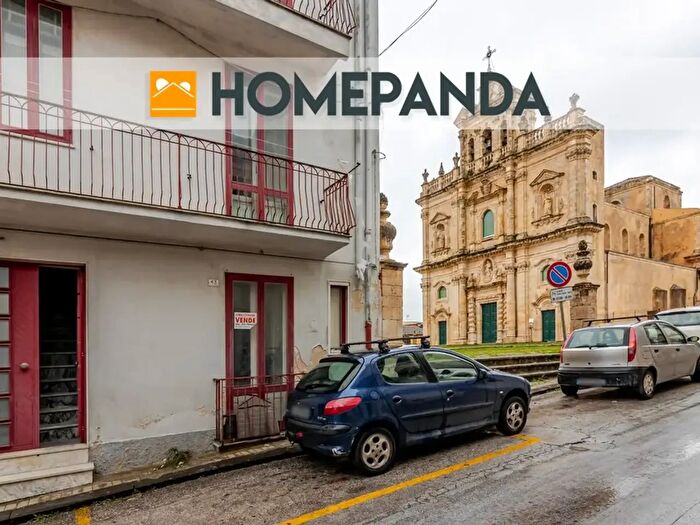 Casa con 6 locali in vendita in Via Principe di Piemonte, Sortino