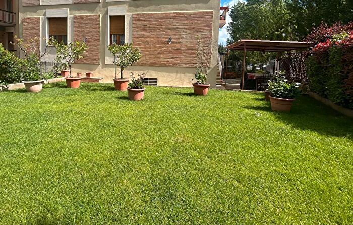 Appartamento quadrilocale in vendita in Ia Nino Bixio, Siena